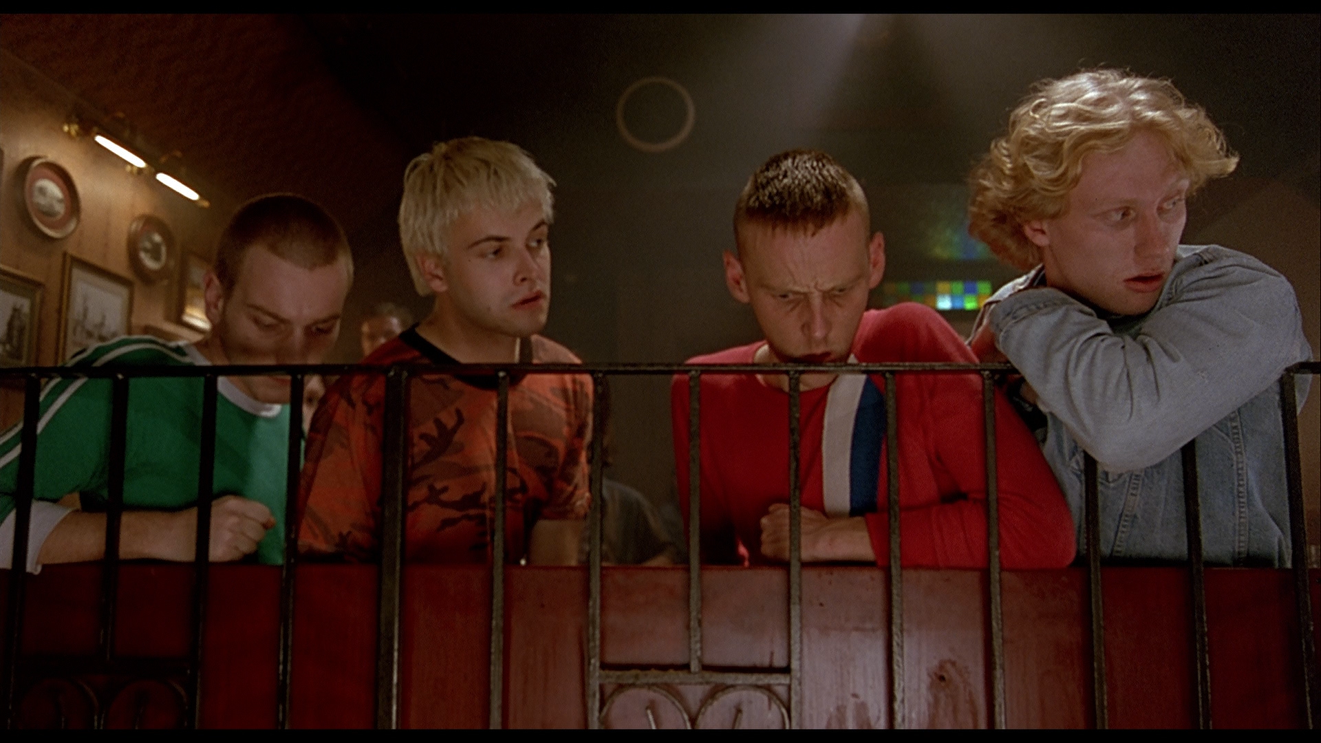 Trainspotting Bar Fight - HD Wallpaper 