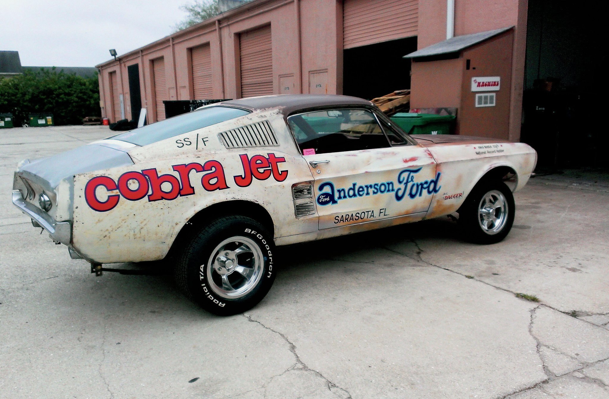 1967 Ford Mustang Passenger Side View Rust - 67 Mustang Old School - HD Wallpaper 