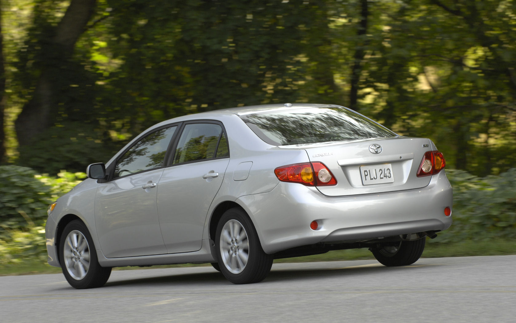 Toyota Corolla Desktop Wallpaper - Toyota Corolla Sedan 2009 - HD Wallpaper 