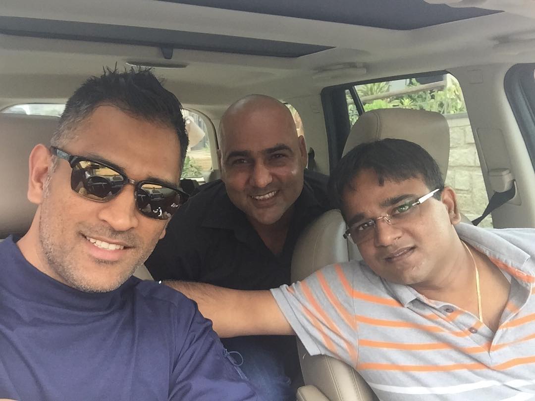 Ms Dhoni Three Stooges Going For A Drive Wallpaper - HD Wallpaper 