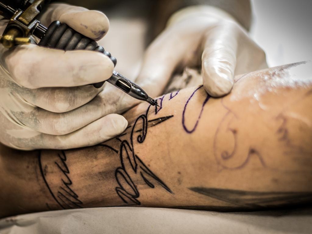 Soliton Rallies On Fda Approval For Tattoo Removal - HD Wallpaper 