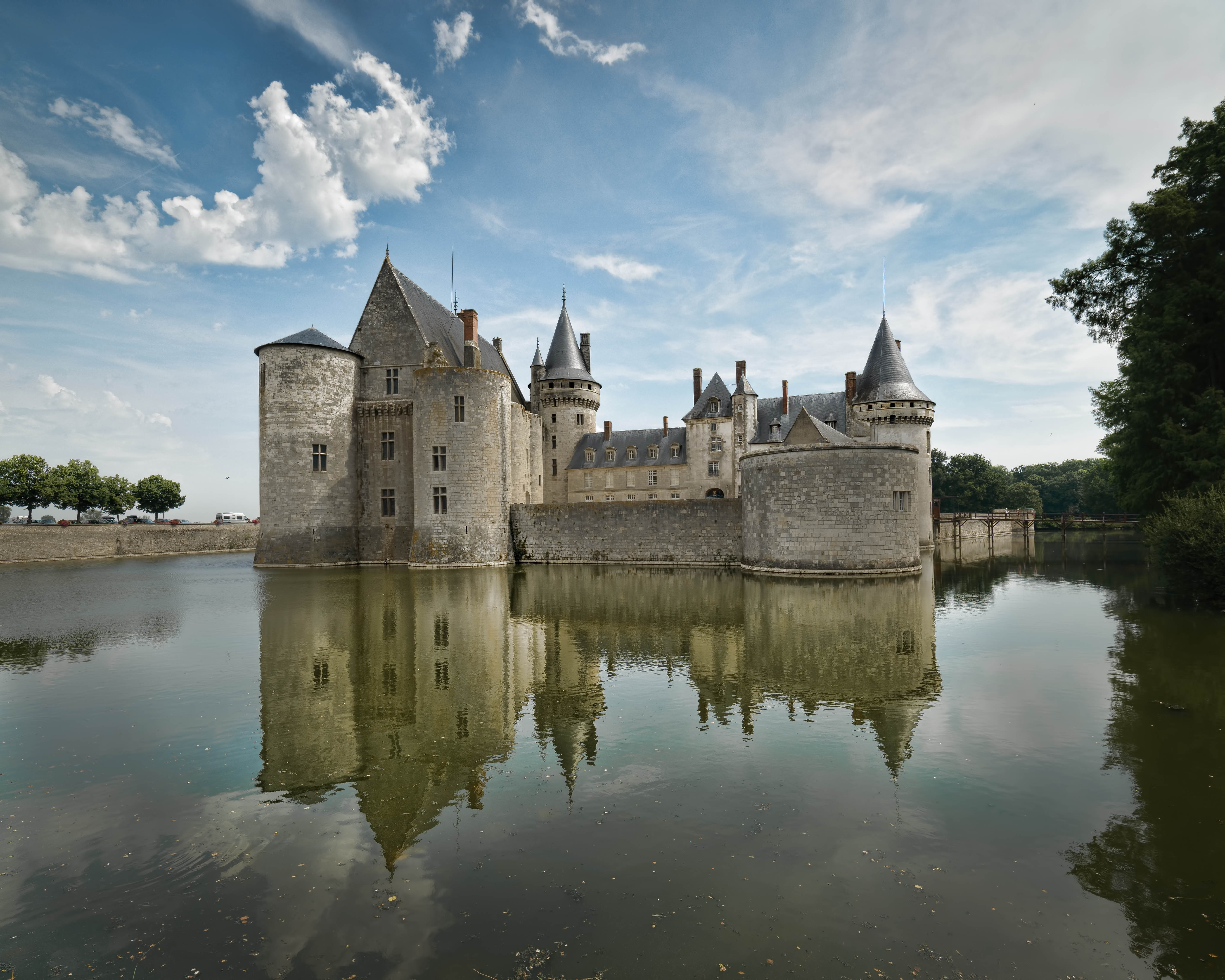 Château De Sully-sur-loire - HD Wallpaper 