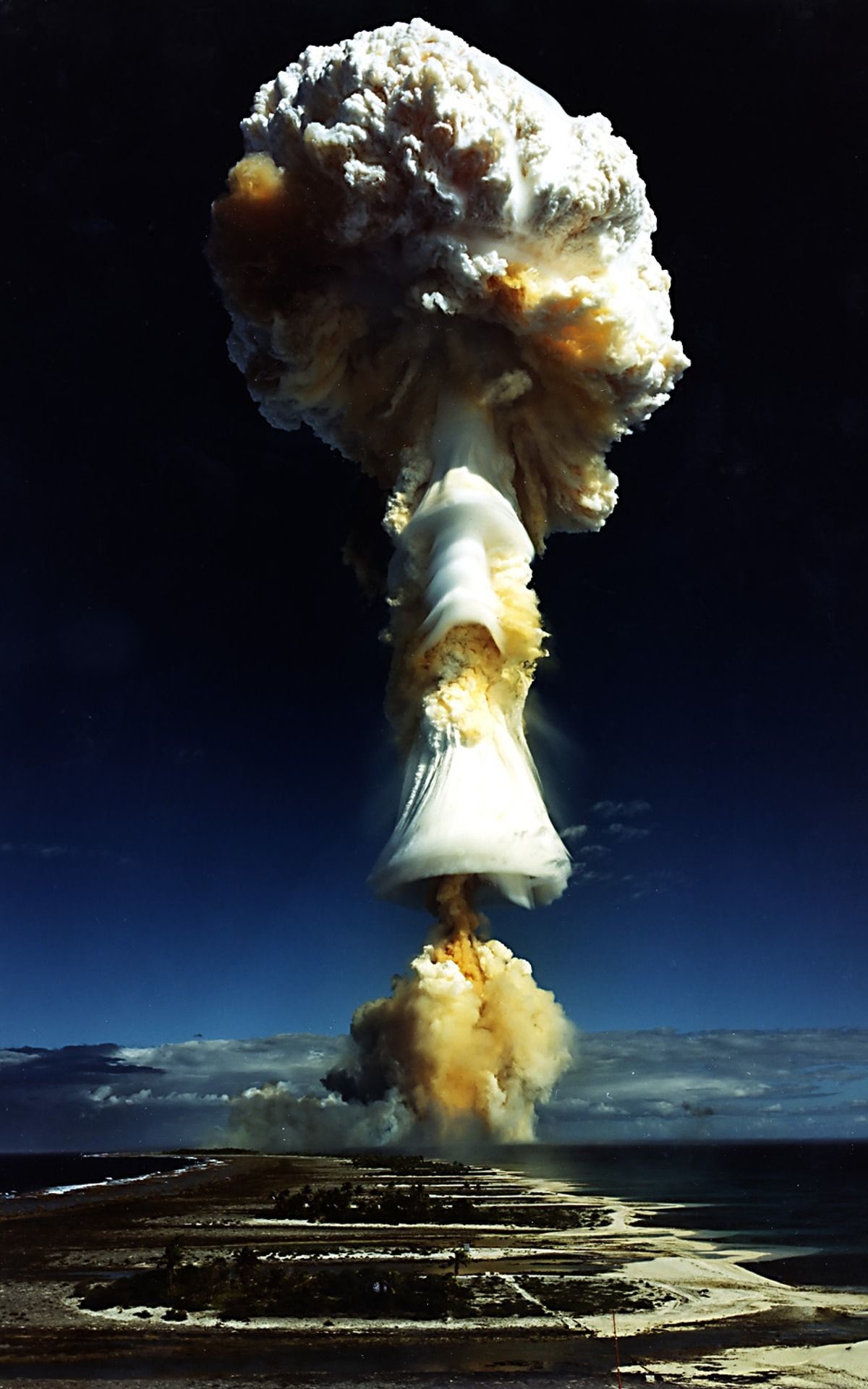 1200x1920, Vertical Wallpapers Wallpaper Vertical 1 - Nuclear Bomb Wallpaper Iphone - HD Wallpaper 