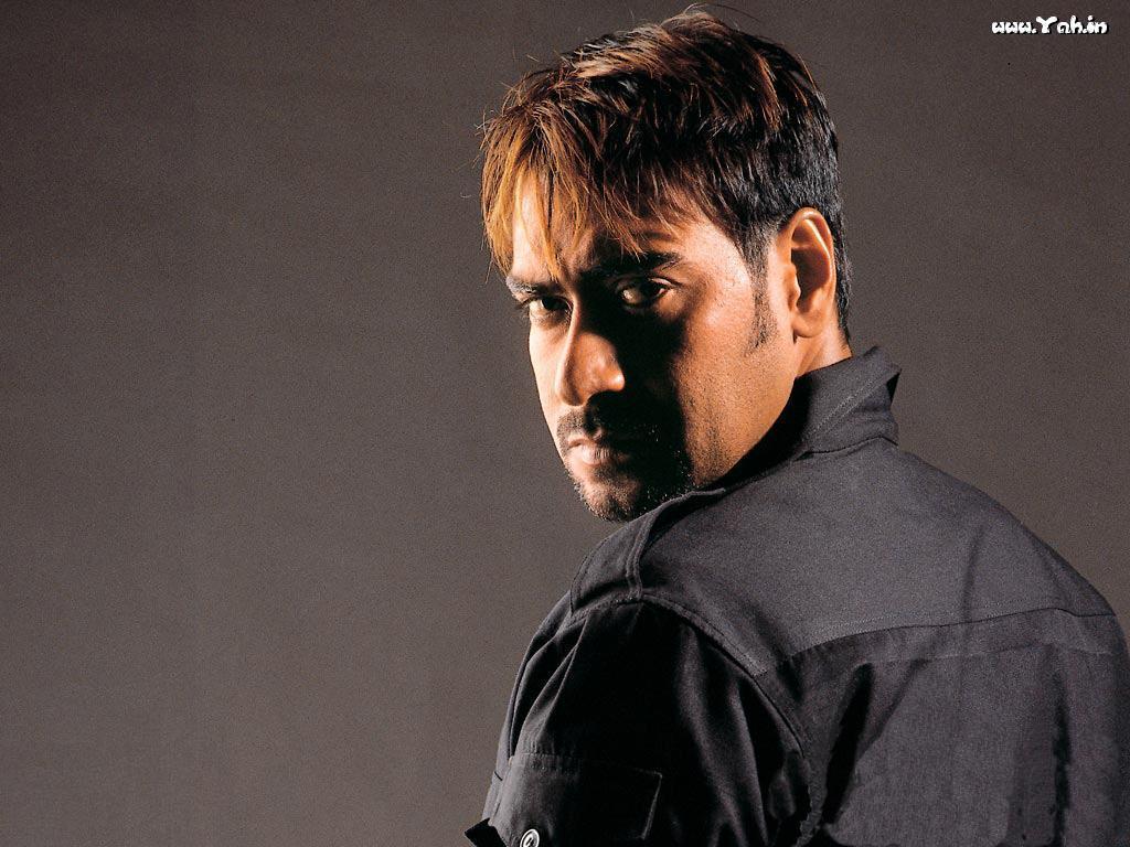 Ajay Devgan - Ajay Devgan Qayamat Movie - HD Wallpaper 