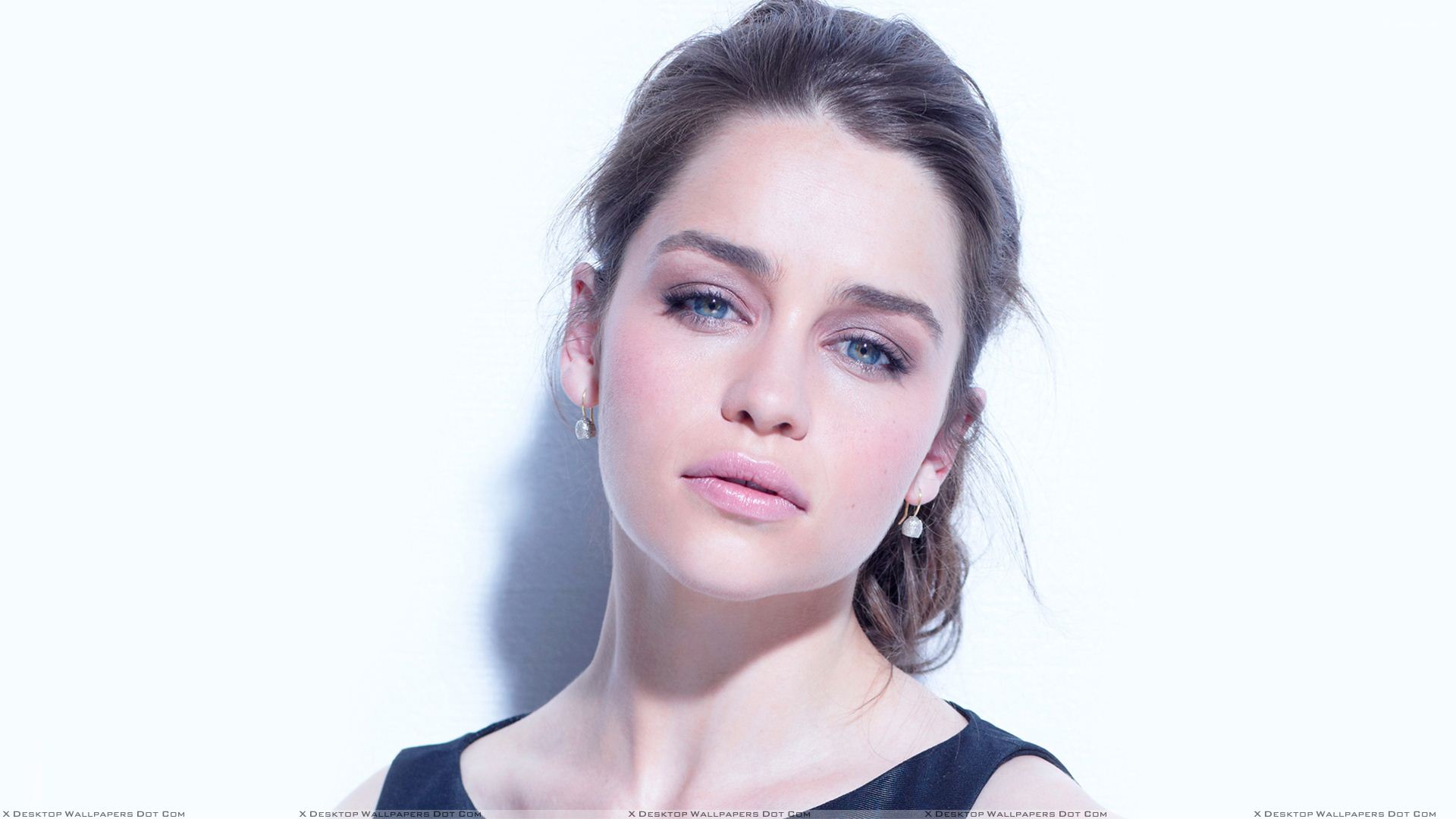 Emilia Clarke - HD Wallpaper 