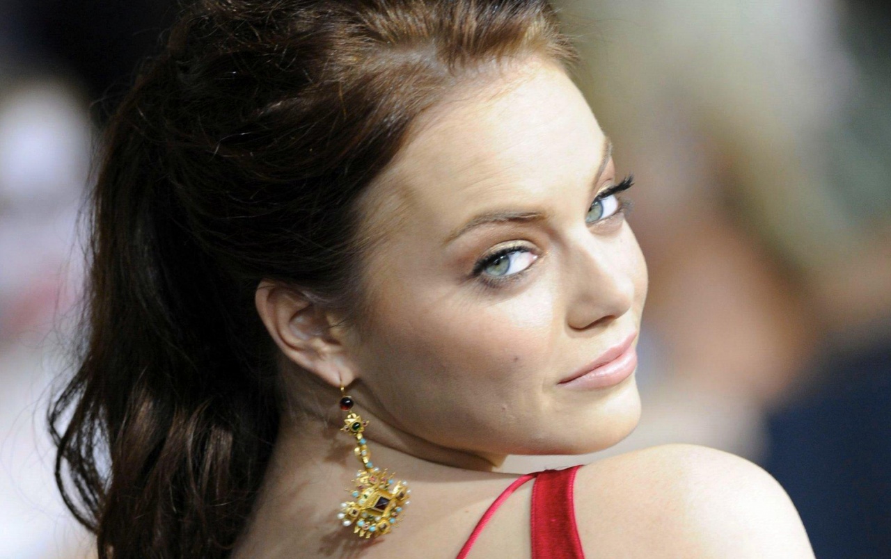 Emma Stone Attractive Wallpapers - Emma Piedra - HD Wallpaper 