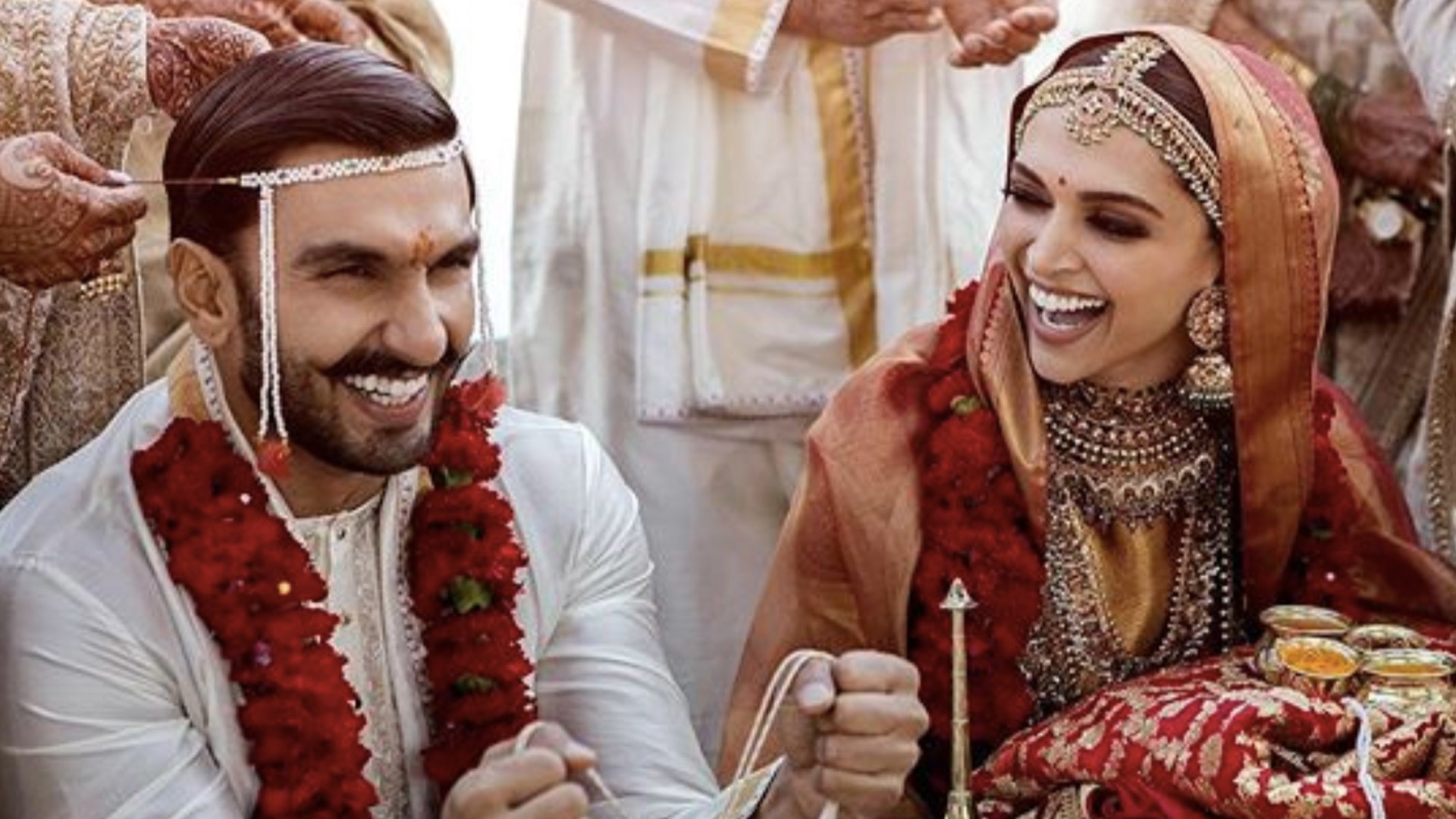 Deepika Padukone And Ranveer Singh Wedding Awaited - Deepika Ranveer Wedding Date - HD Wallpaper 