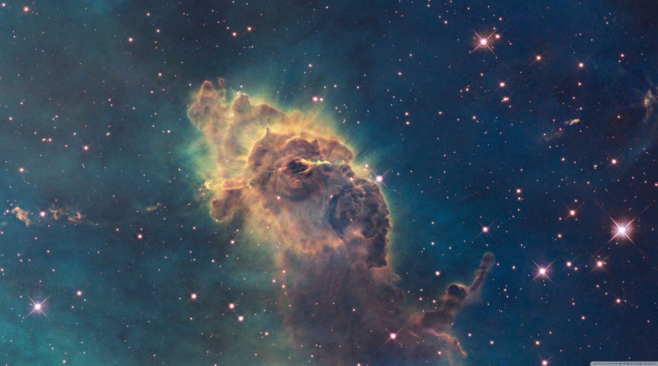 Space Hubble - HD Wallpaper 