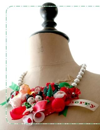 Tacky Christmas Party Necklace Ideas - HD Wallpaper 