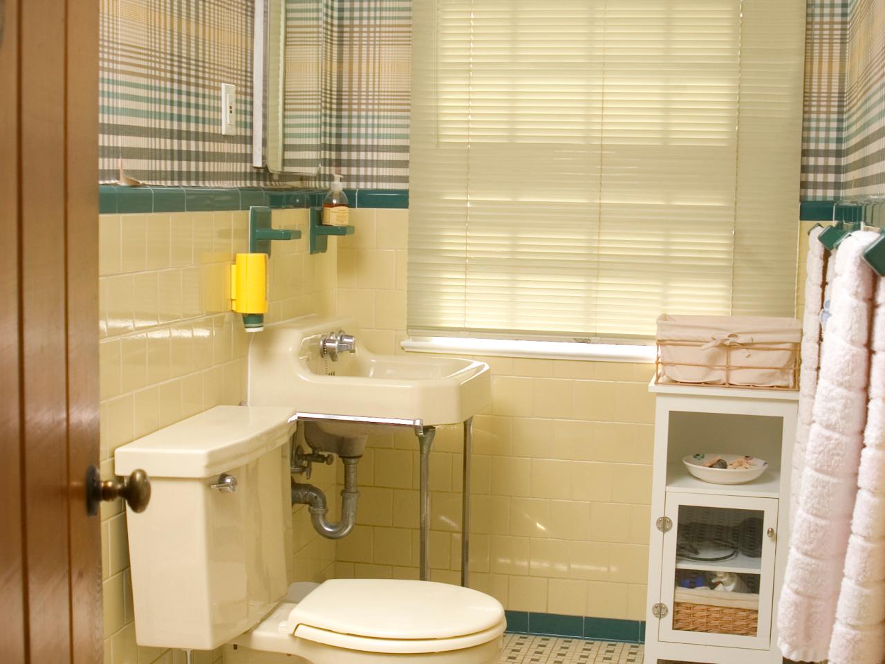 Kmcleary - Ugly Bathroom - HD Wallpaper 