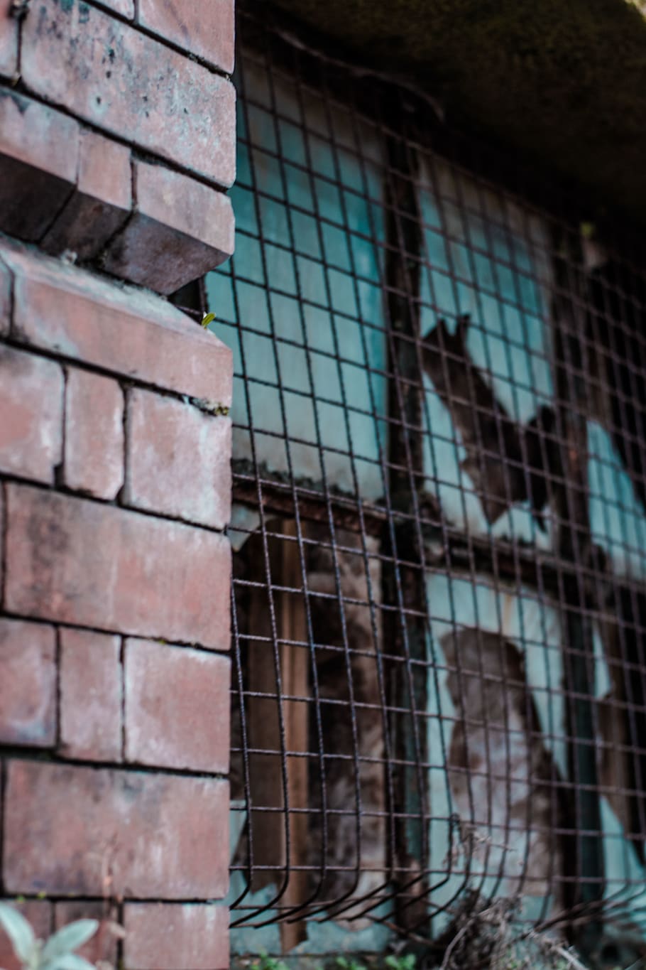 Uk, Abandon, Urbex, Window, Broken Window, Glass, Shattered, - HD Wallpaper 