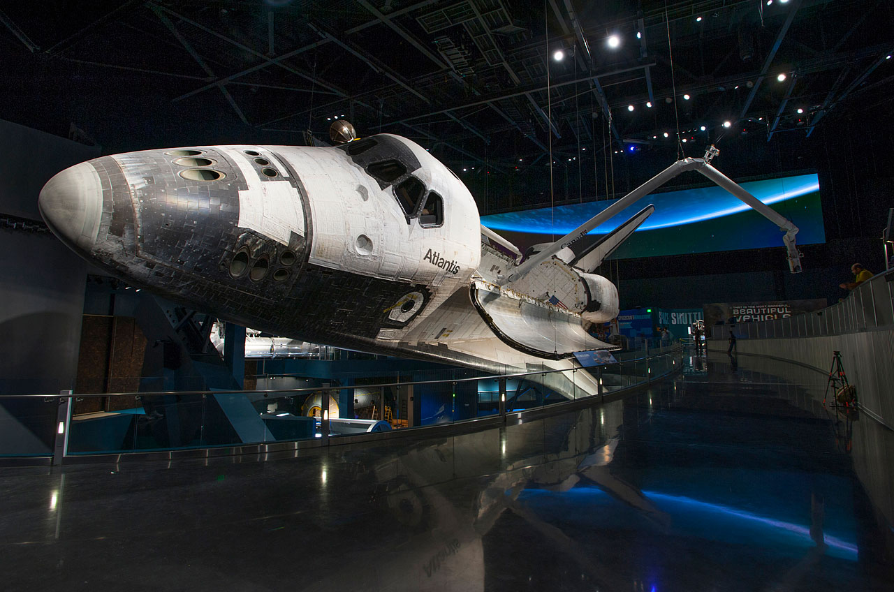 Hq Space Shuttle Atlantis Wallpapers - Atlantis Shuttle Kennedy Space Center - HD Wallpaper 