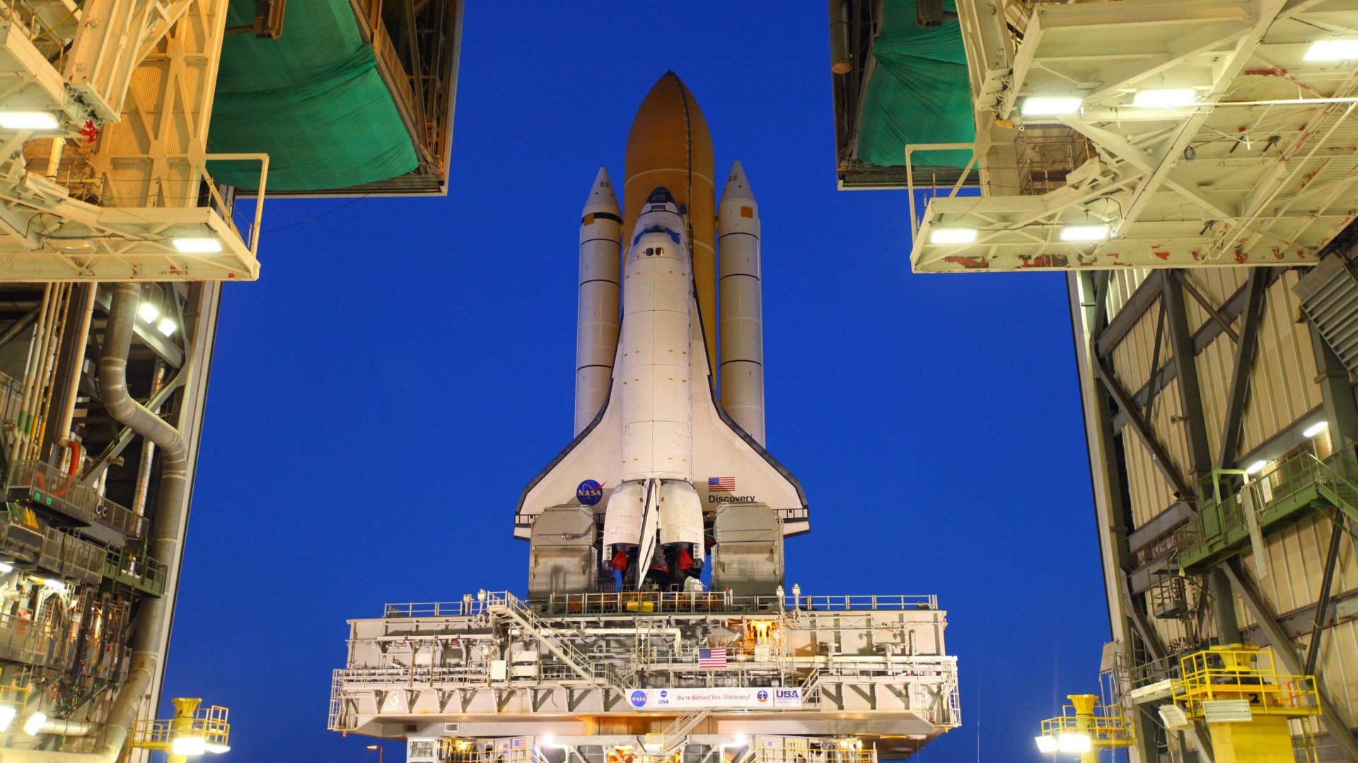 Download Full Hd Space Shuttle Discovery Pc Wallpaper - Space Shuttle Discovery - HD Wallpaper 