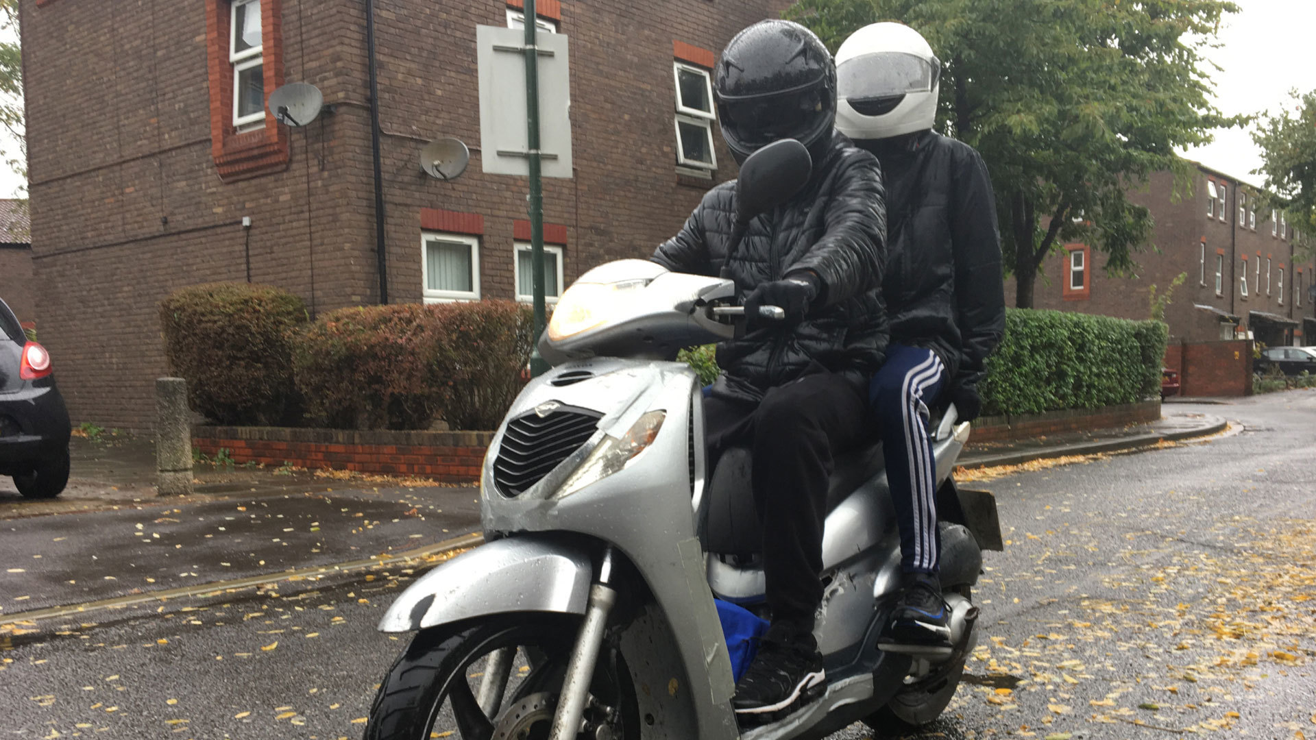 Moped Gang London - HD Wallpaper 
