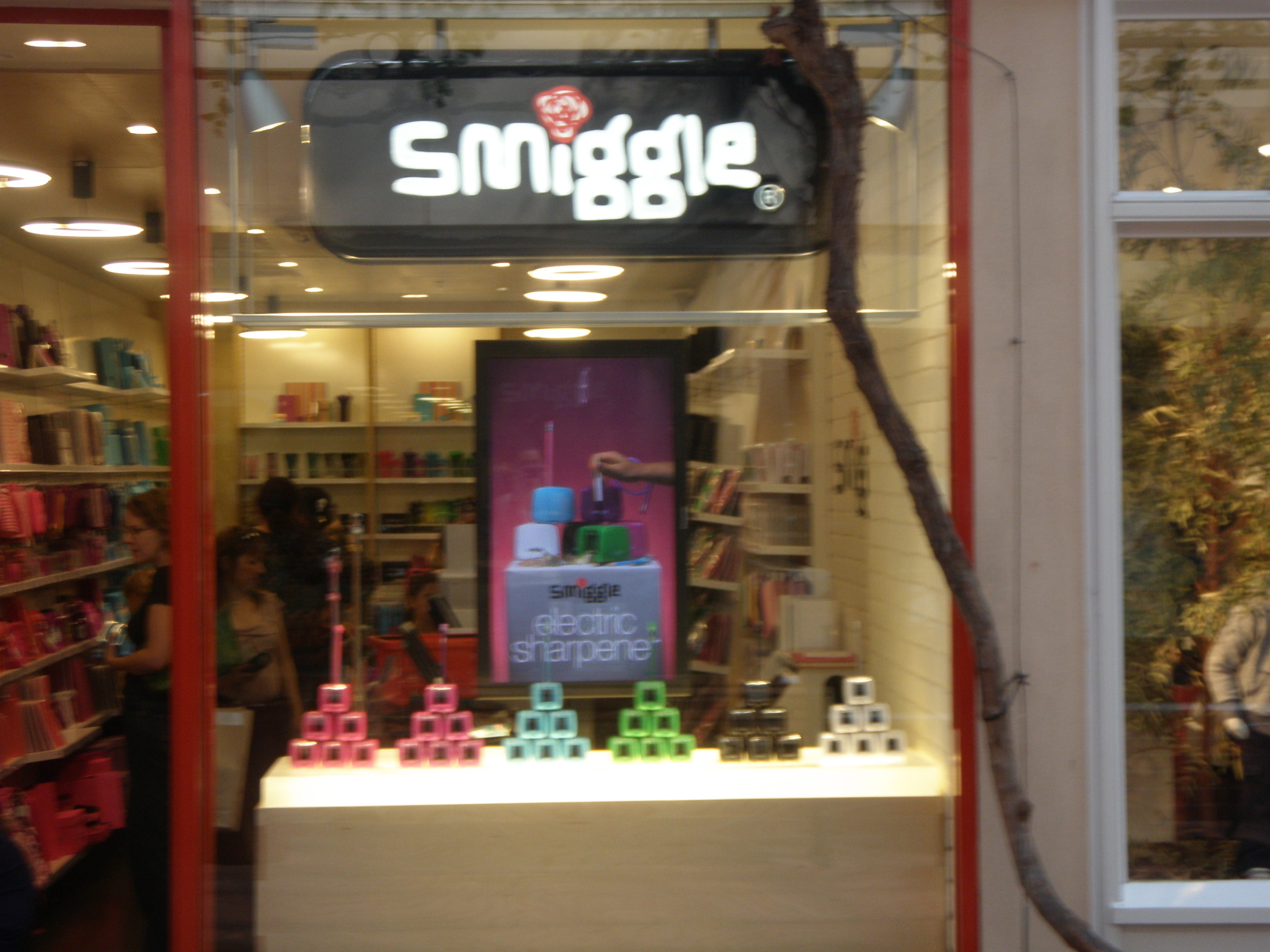 Smiggle Di Kemang Village - HD Wallpaper 