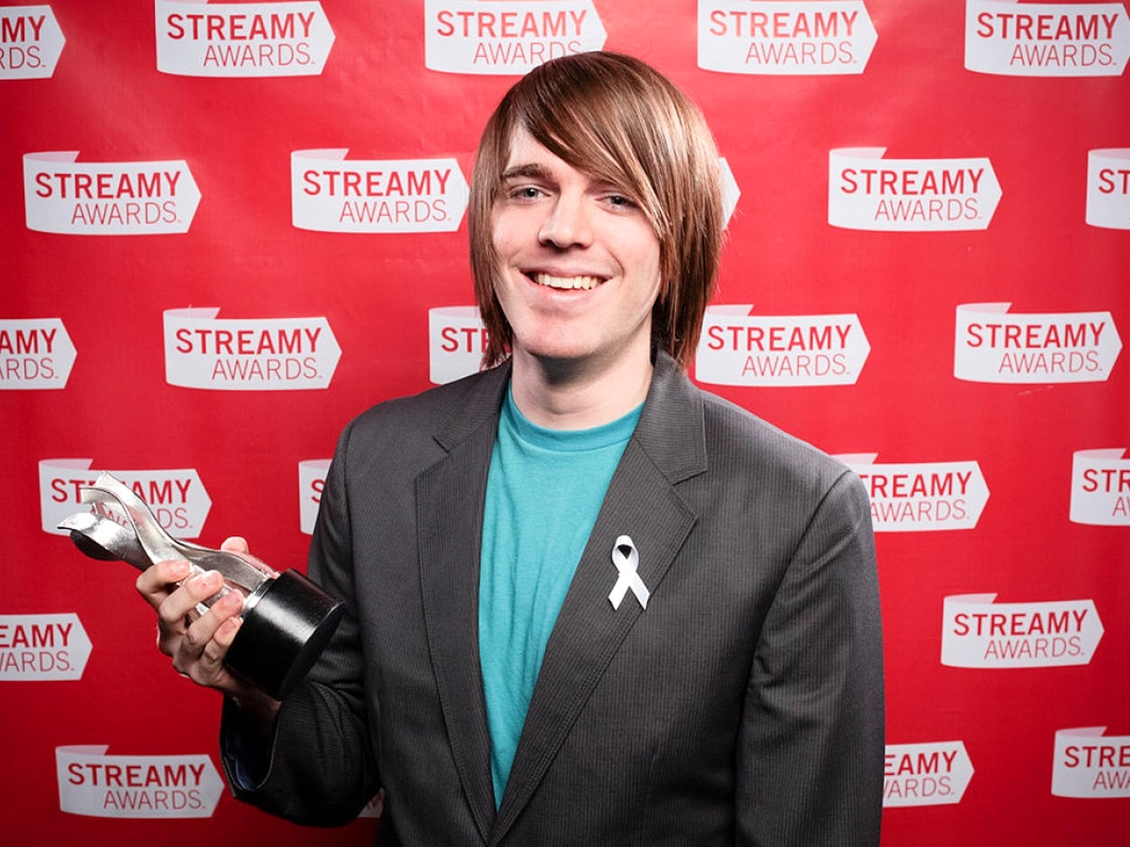Shane Dawson Height Feet 1600x1200 Wallpaper teahub.io