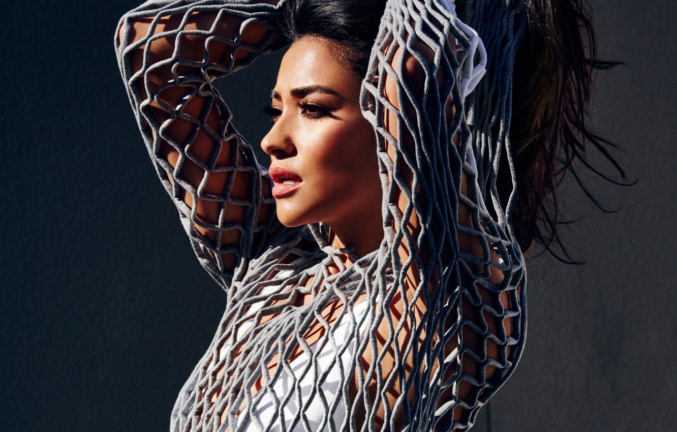 Photo Wallpaper Actress, Brunette, Profile, Shay Mitchell - Shay Mitchell Cosmopolitan - HD Wallpaper 