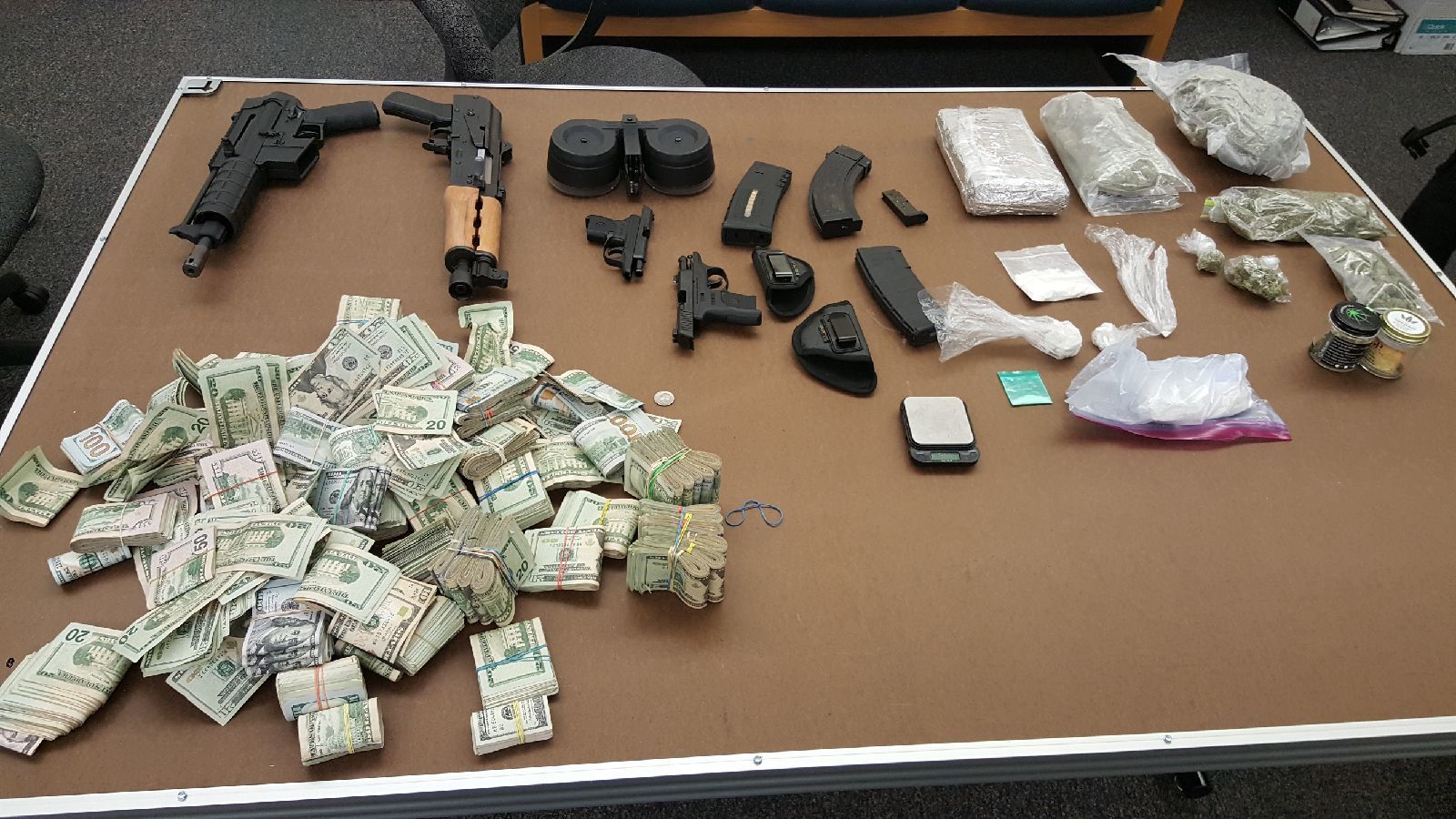 Drug Bust Money - HD Wallpaper 