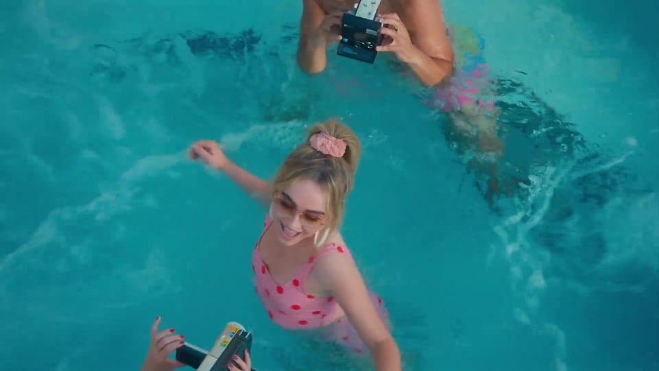 Sabrina Carpenter Sue Me - HD Wallpaper 