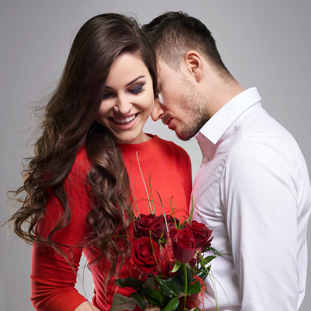 Couples With Roses - HD Wallpaper 