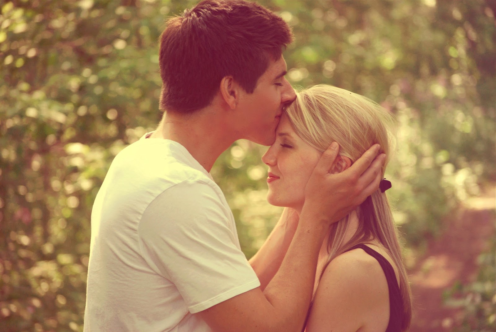 New Couple Wallpaper - Romantic Couple Head Kiss - 1024x685 Wallpaper - New Couple Wallpaper - Romantic Couple Head Kiss - 1024x685 Wallpaper -