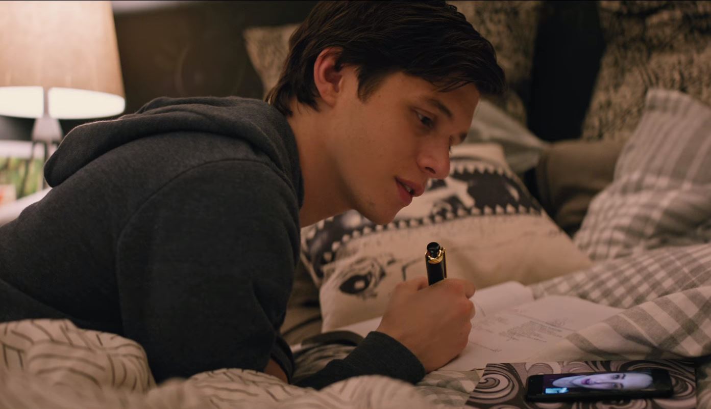 Nick Robinson In Love Simon - HD Wallpaper 