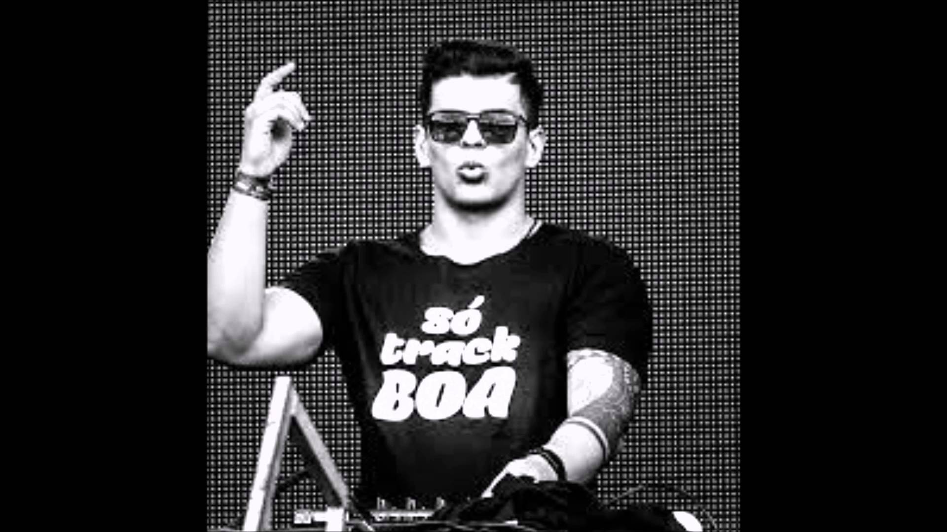 Monochrome - HD Wallpaper 