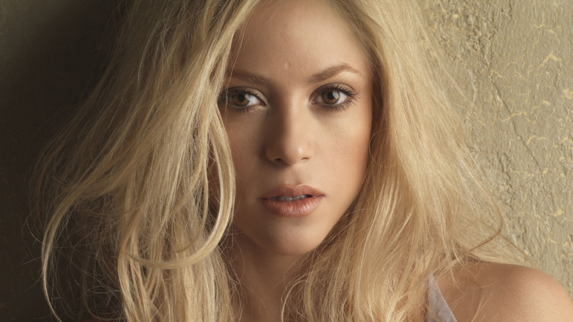 Shakira She Wolf - 1920x1080 Wallpaper - teahub.io