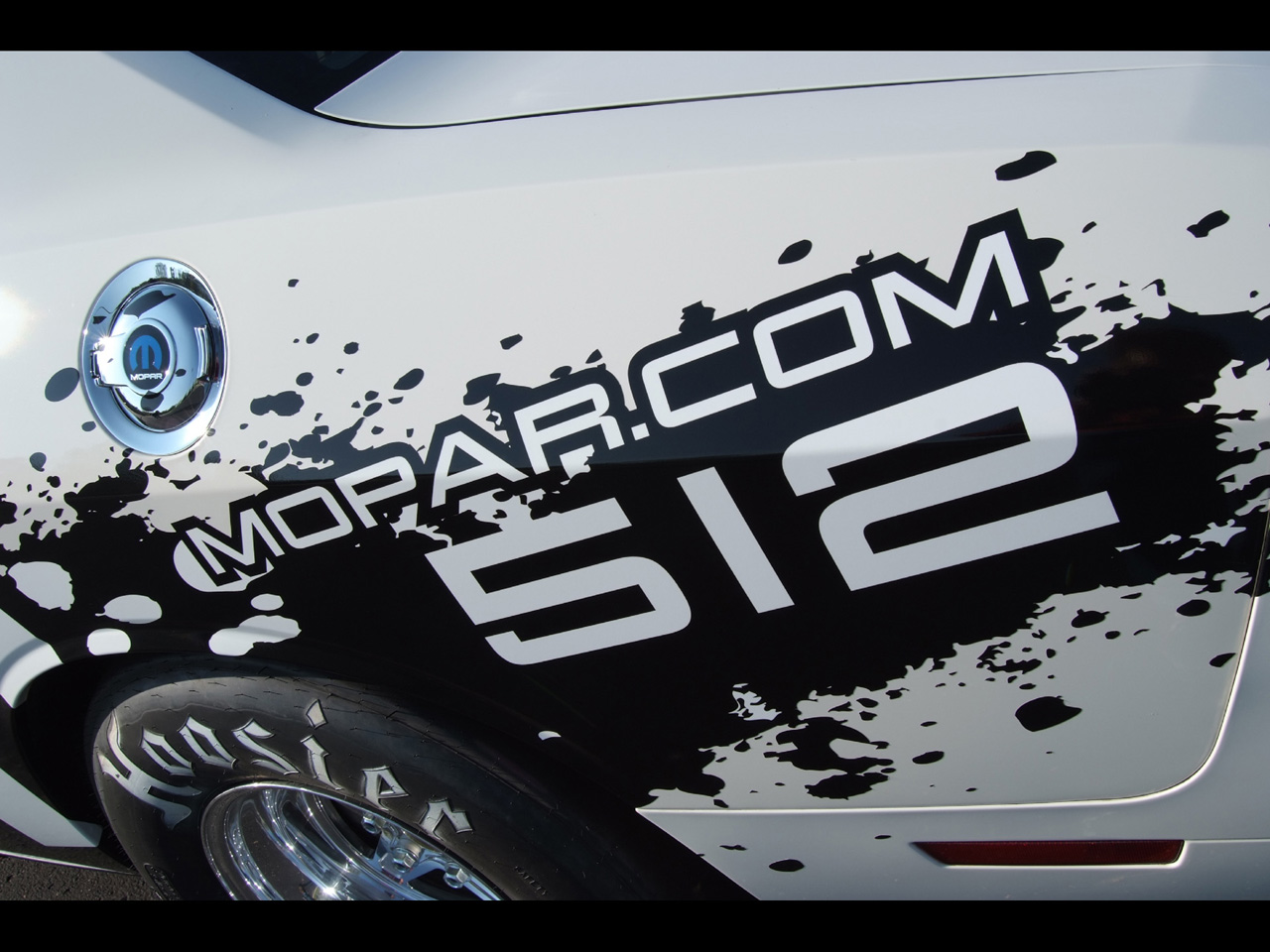 Mopar 512 Logo - HD Wallpaper 