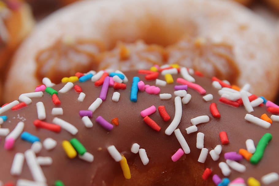 Comida, Colores, Donnuts, Snack, Dessert, Colorful, - Sprinkles - HD Wallpaper 