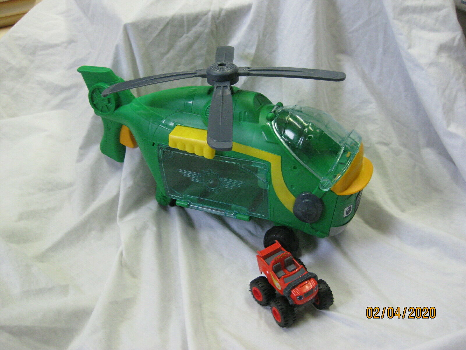 Scale Model - HD Wallpaper 