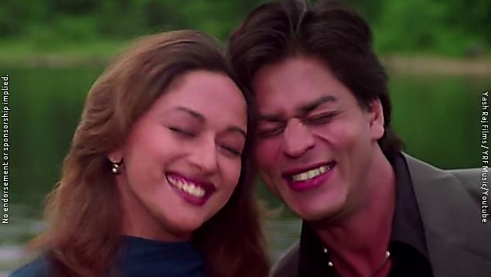 Madhuri Dixit In Dholna Song - HD Wallpaper 