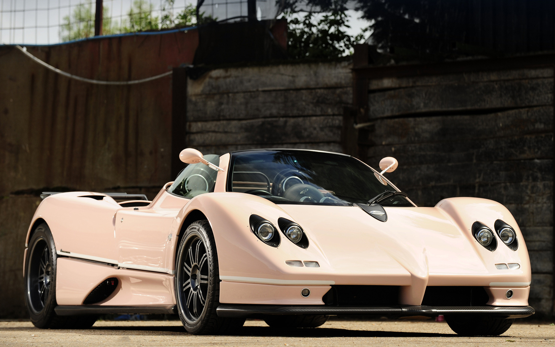 Pagani Cream - HD Wallpaper 