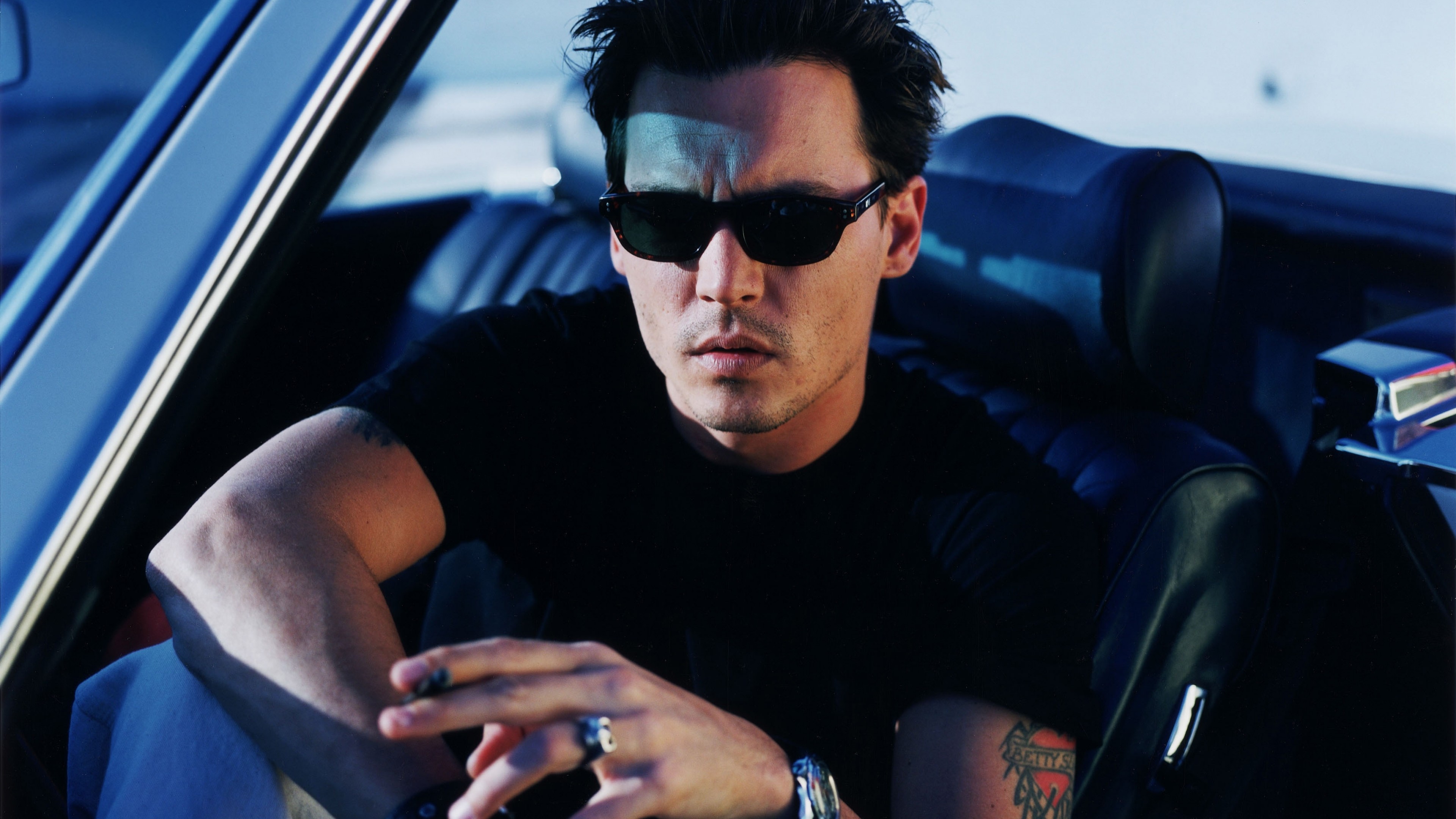 Johnny Depp - HD Wallpaper 