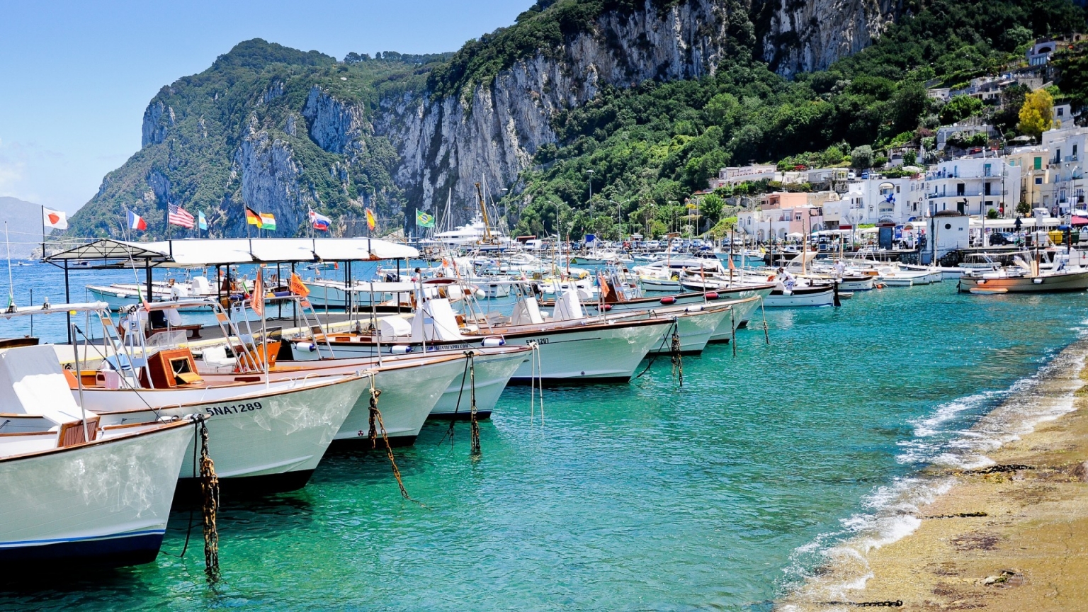 Capri - HD Wallpaper 