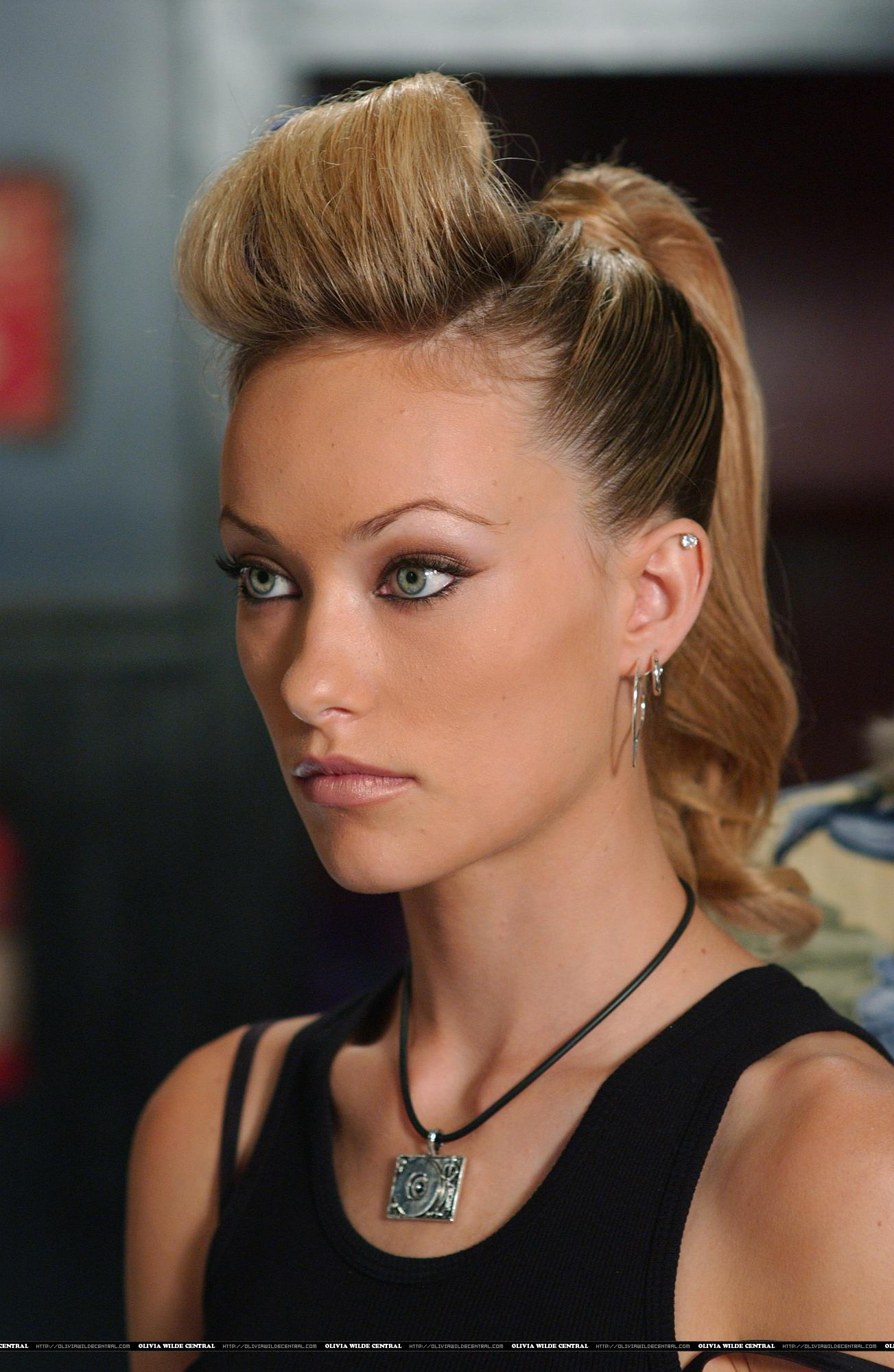 Wallpaper - Rockabilly Ponytail - HD Wallpaper 