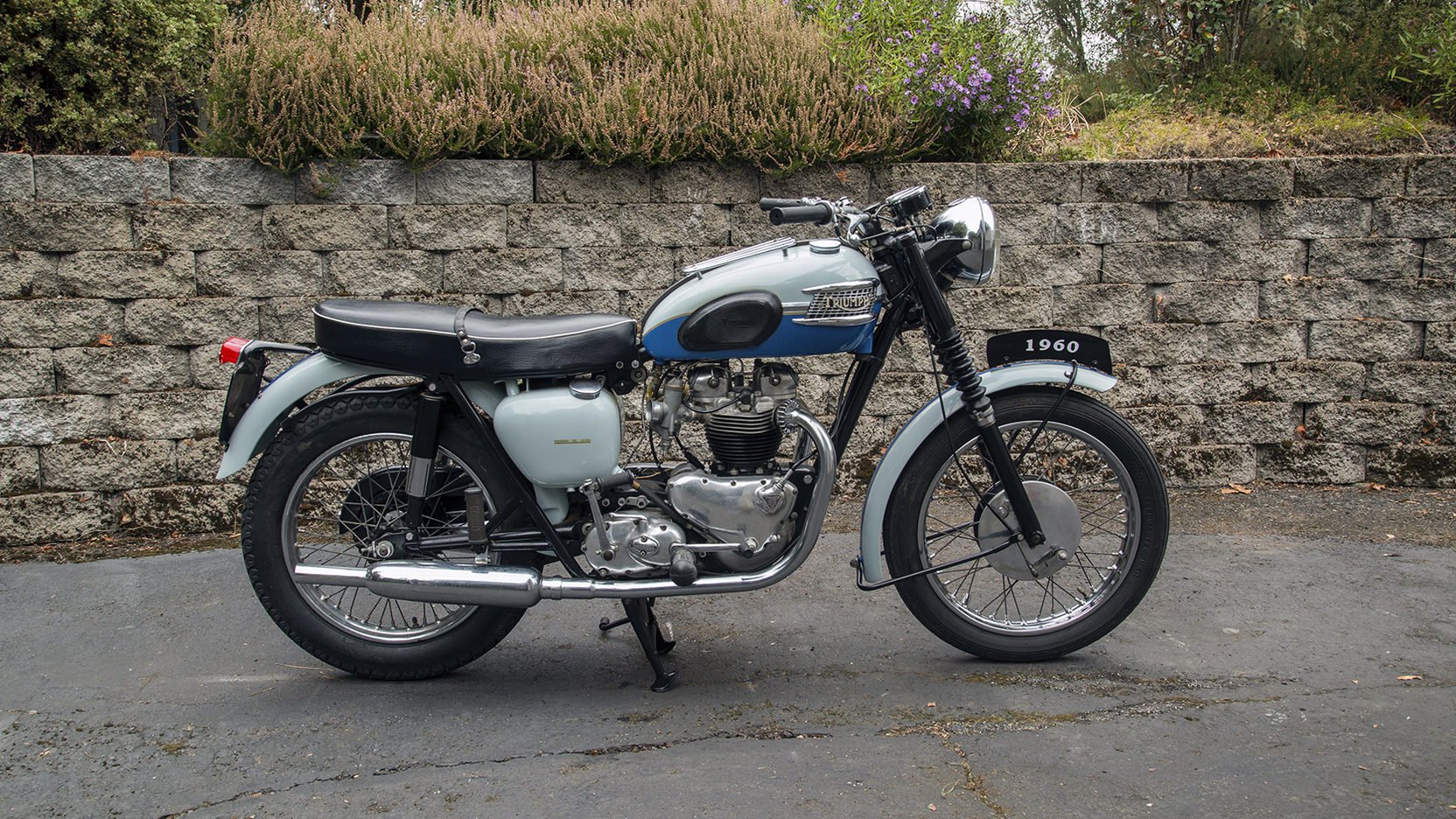 1960 Triumph Bonneville Motorcycles - Triumph Bonneville T120 - HD Wallpaper 