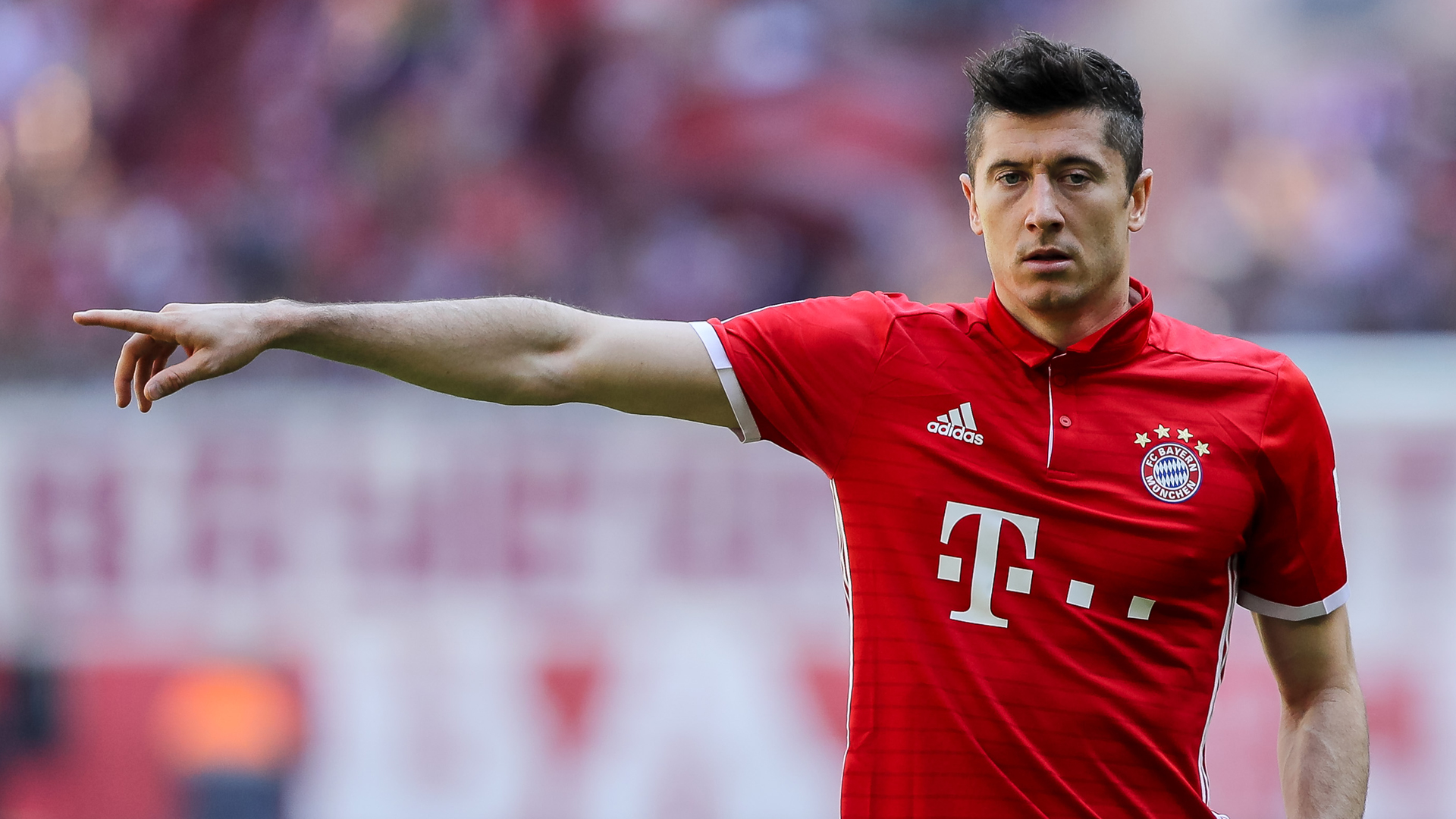 Robert Lewandowski Wallpapers Hd-7 - La Galaxy Cristiano Ronaldo Transfer - HD Wallpaper 
