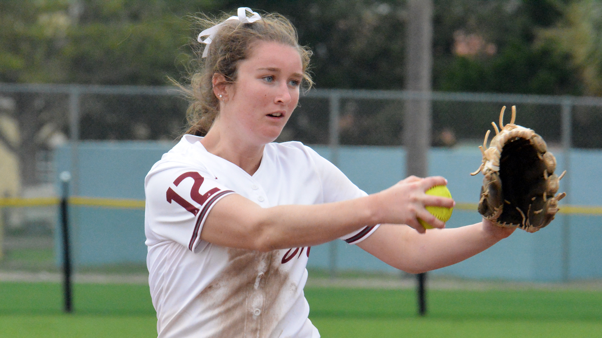 College Softball - HD Wallpaper 