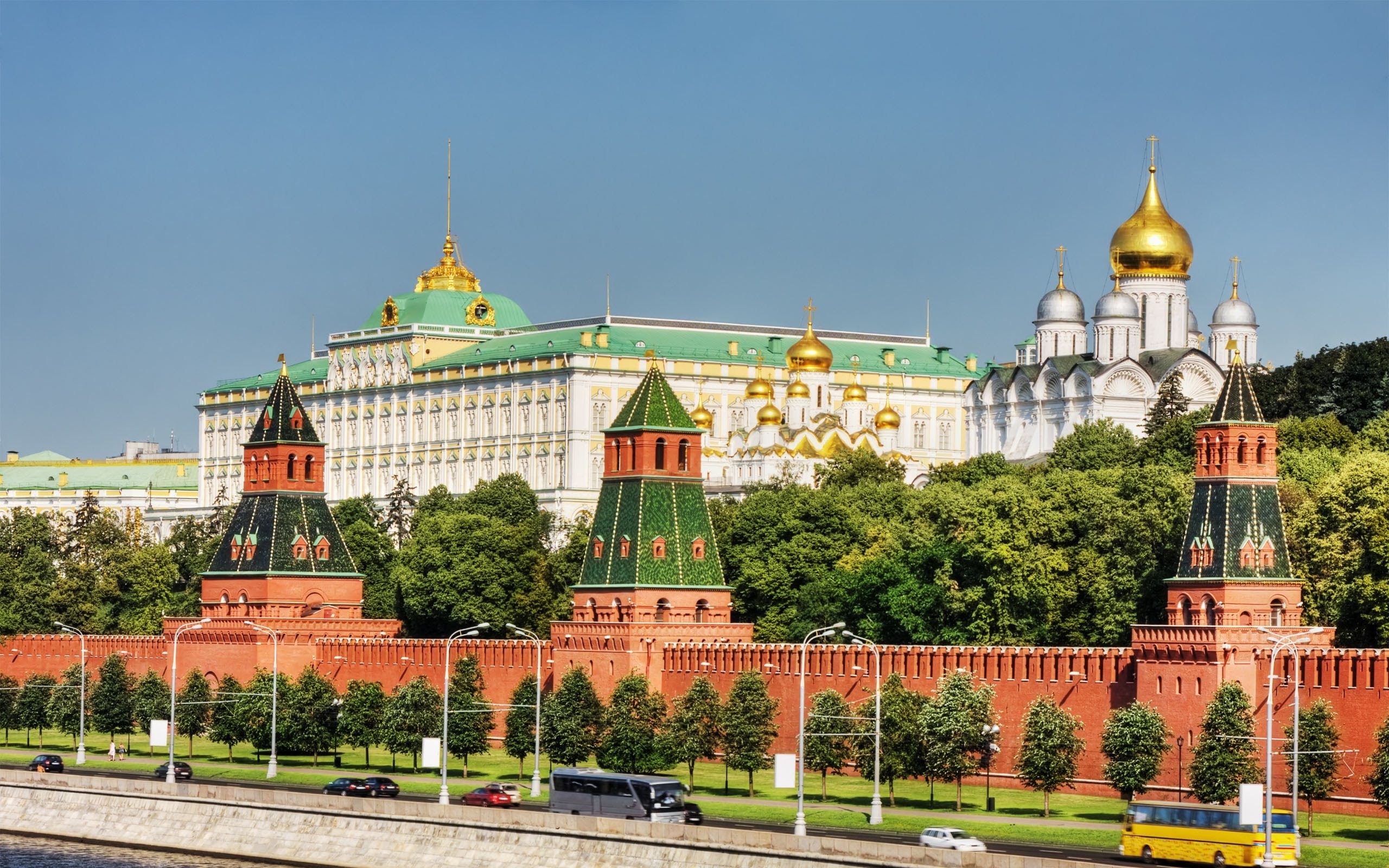 The Moscow Kremlin In Russia Beautiful Tourist Place - Kremlin Moscow - HD Wallpaper 