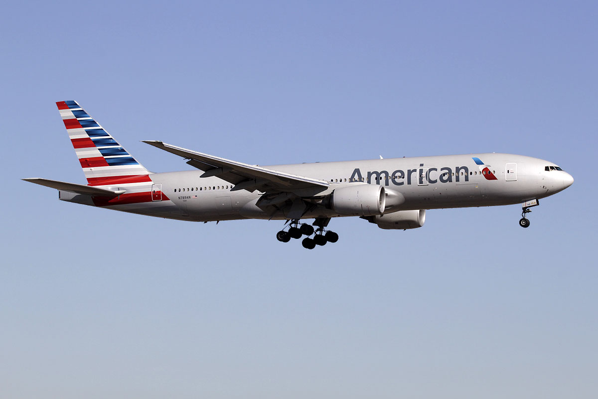 American Airlines Boeing 777-200er - Toronto Pearson International Airport - HD Wallpaper 