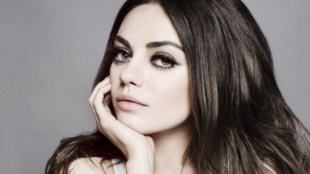 Mila Kunis Hd Wallpaper - HD Wallpaper 