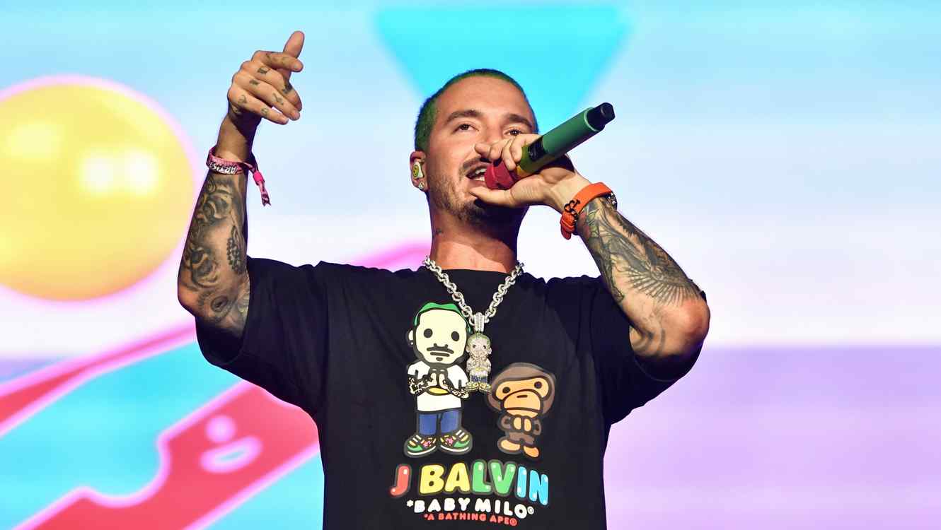 J Balvin Makes History At Lollapalooza - J Balvin Lollapalooza 2019 - HD Wallpaper 