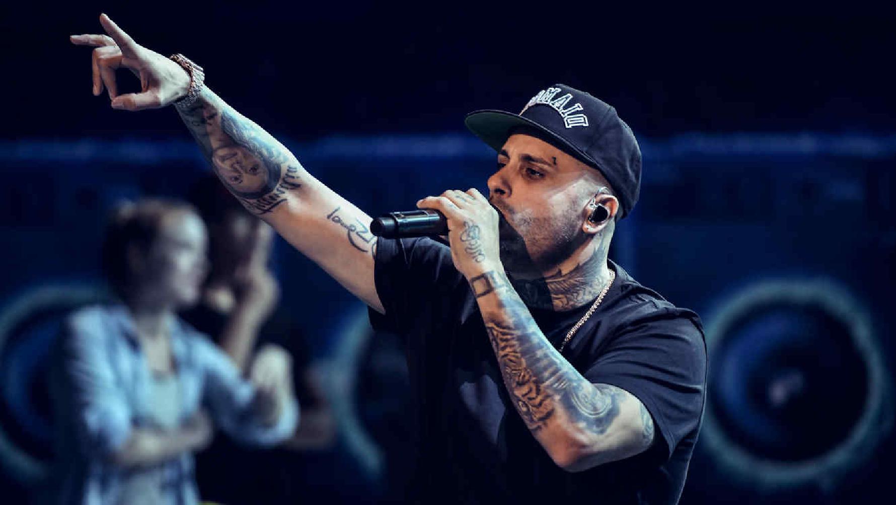 Nicky Jam En El Escenario - HD Wallpaper 