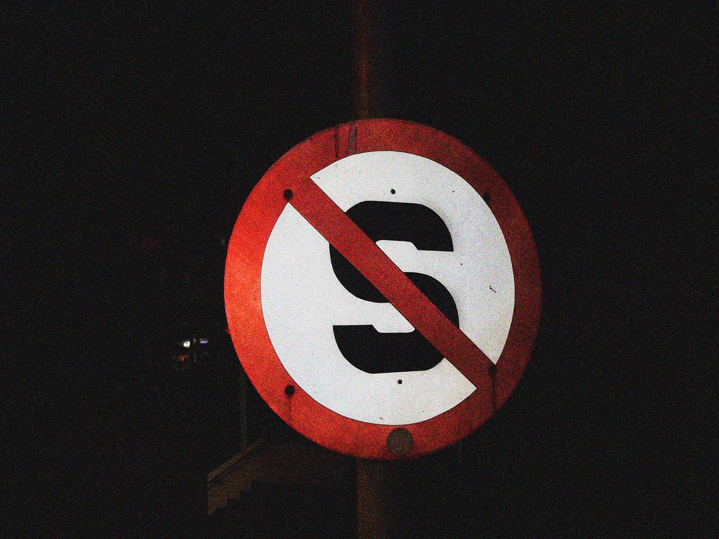 Traffic Sign - HD Wallpaper 