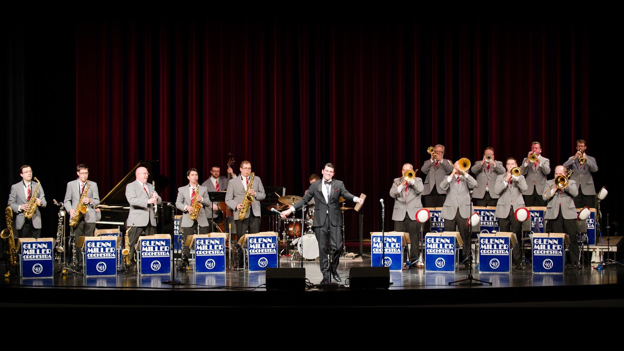 The World Famous Glenn Miller Orchestra At The Majestic - Glenn Miller Orchestra Today - HD Wallpaper 