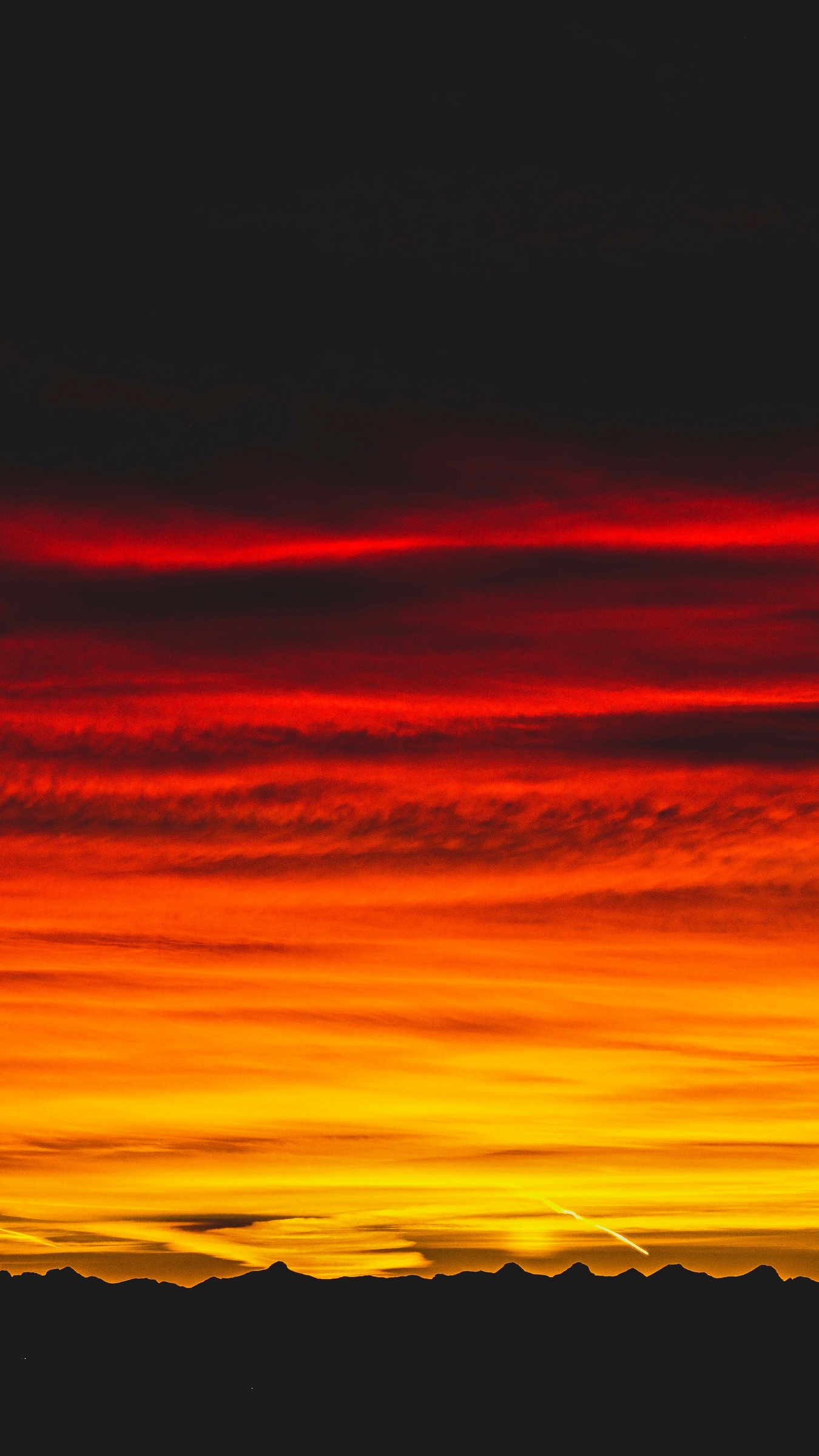 Wallpaper Mountains, Sunset, Sky, Dark, Red, Yellow, - Red And Yellow Sunset - HD Wallpaper 