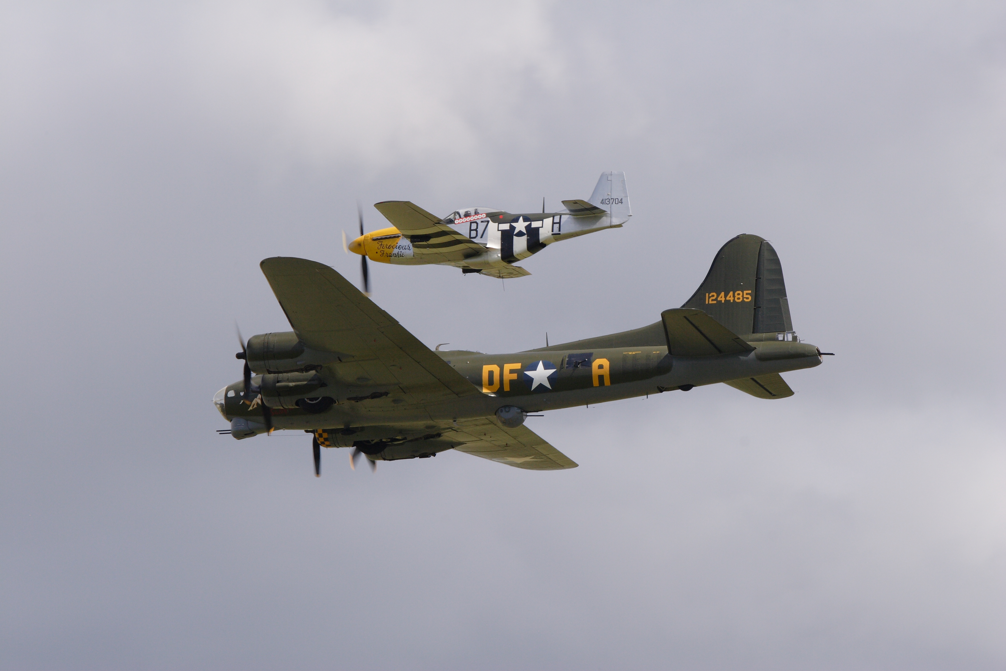 Boeing B-17 Flying Fortress - HD Wallpaper 