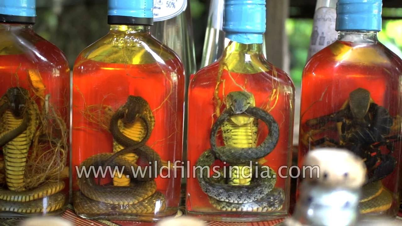 Glass Bottle - HD Wallpaper 