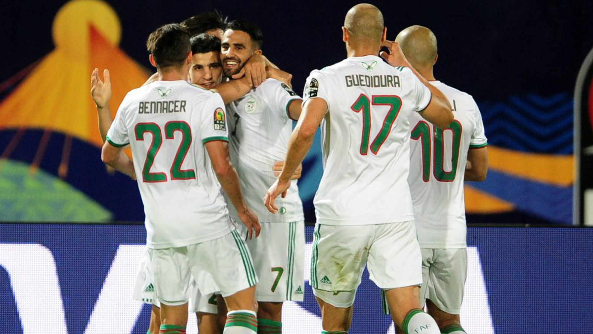 Algeria 3 0 Guinea Mahrez - HD Wallpaper 